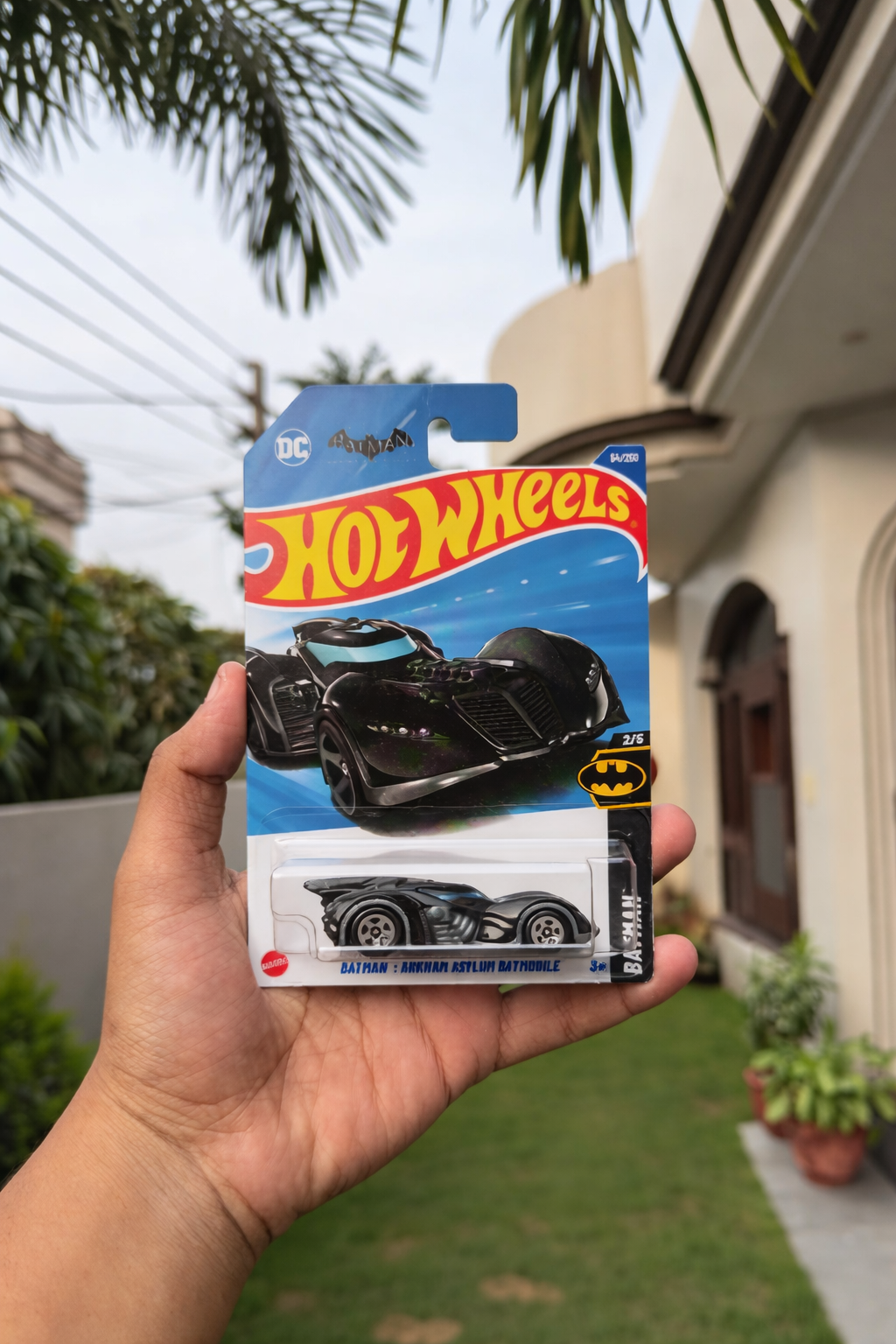 Hot Wheels Batman: Arkham Asylum Batmobile