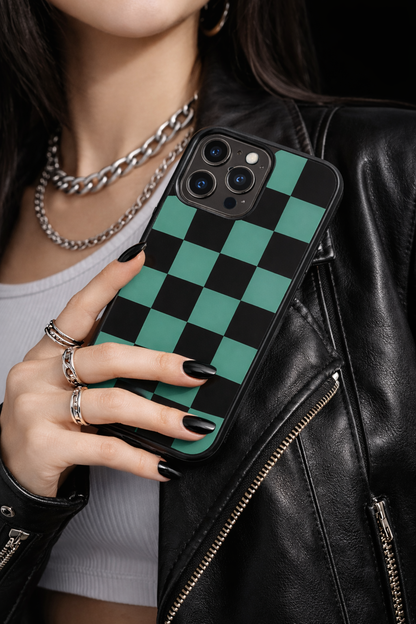 Funda de teléfono a cuadros de anime